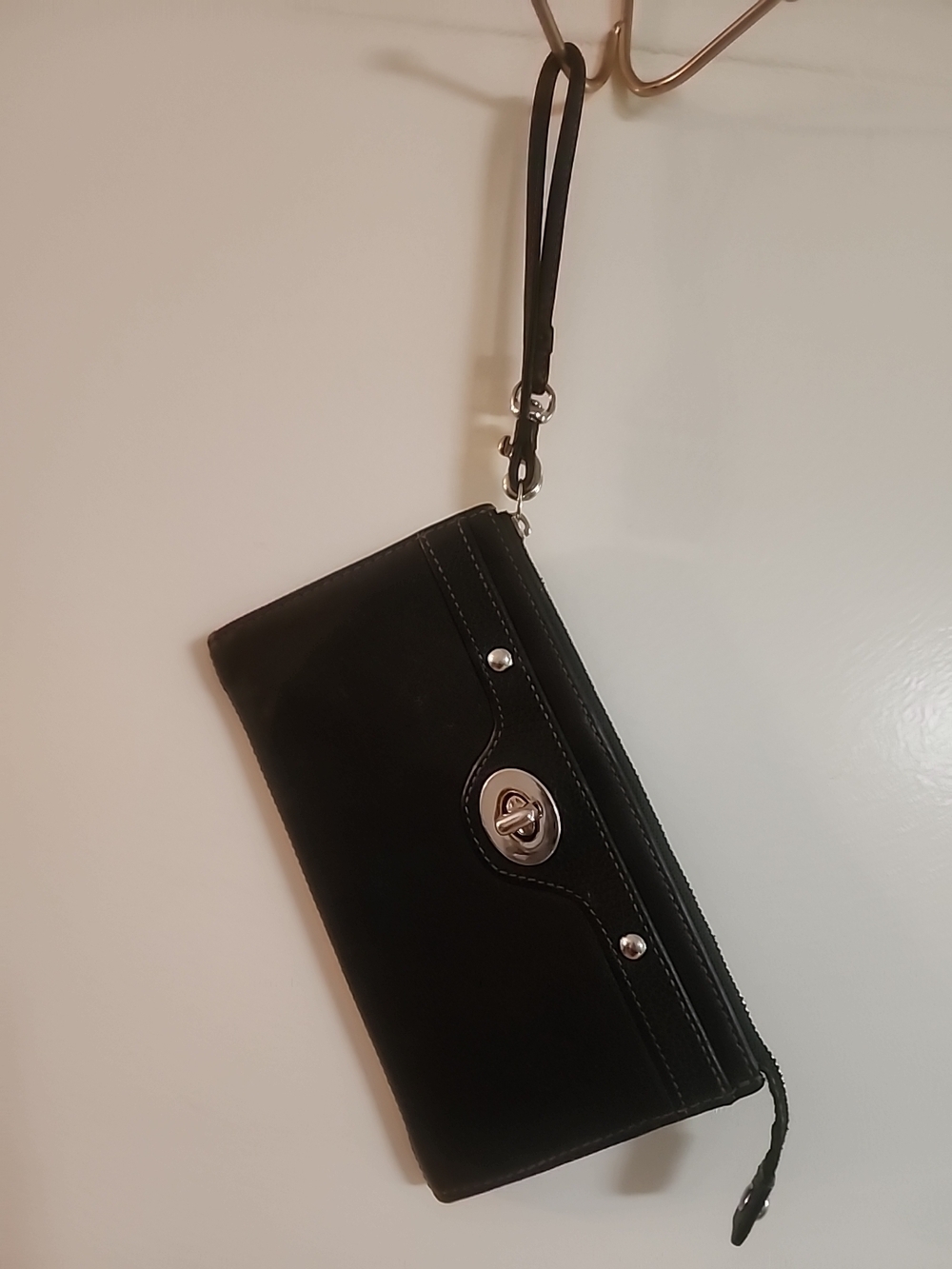 Vintage Coach Classic Black Leather Wristlet Clutch with Turn-Lock Accent